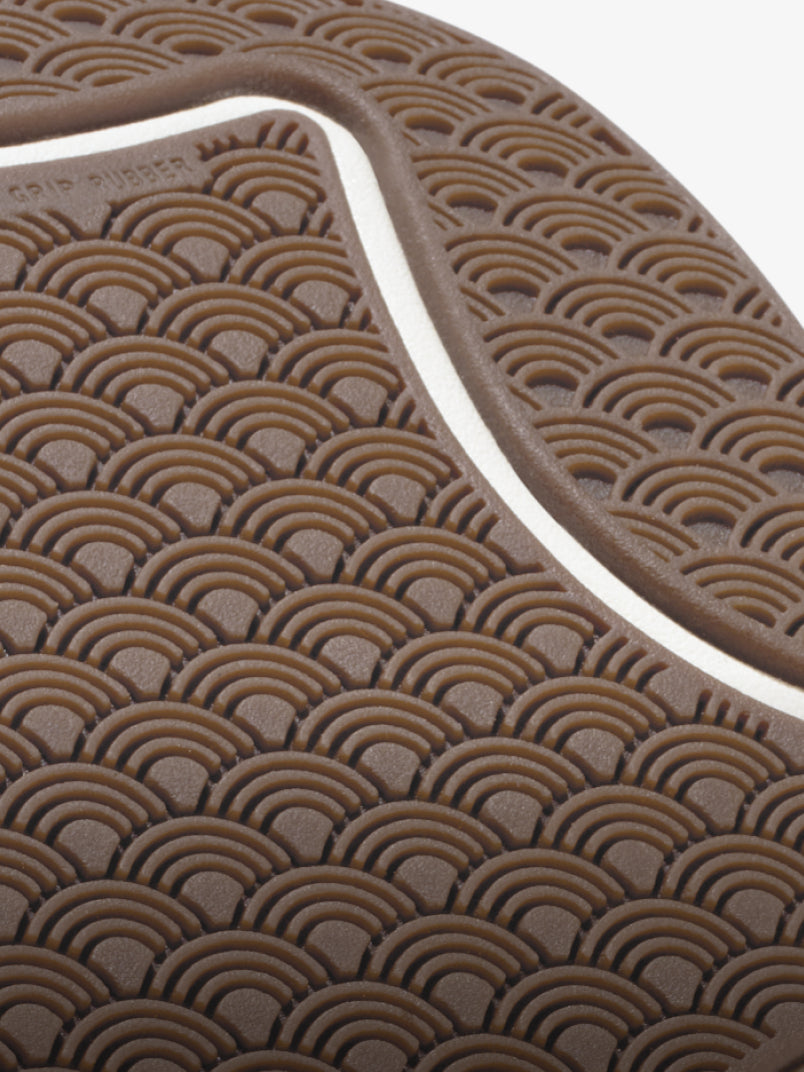 Enhanced Grip feature - rubber outsole